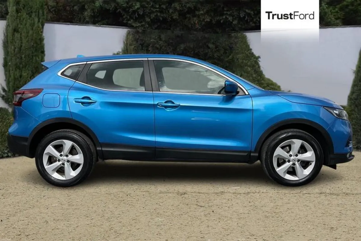 Nissan Qashqai Acenta Premium - Image 3