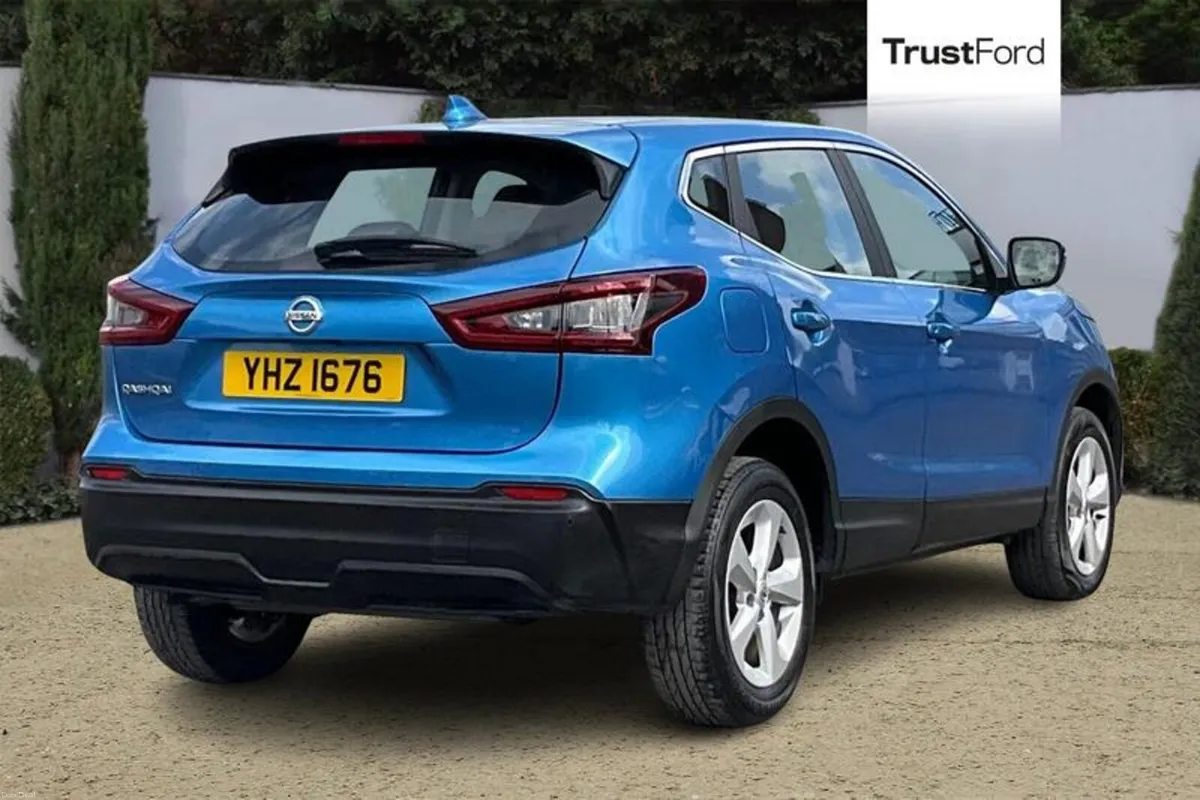 Nissan Qashqai Acenta Premium - Image 4