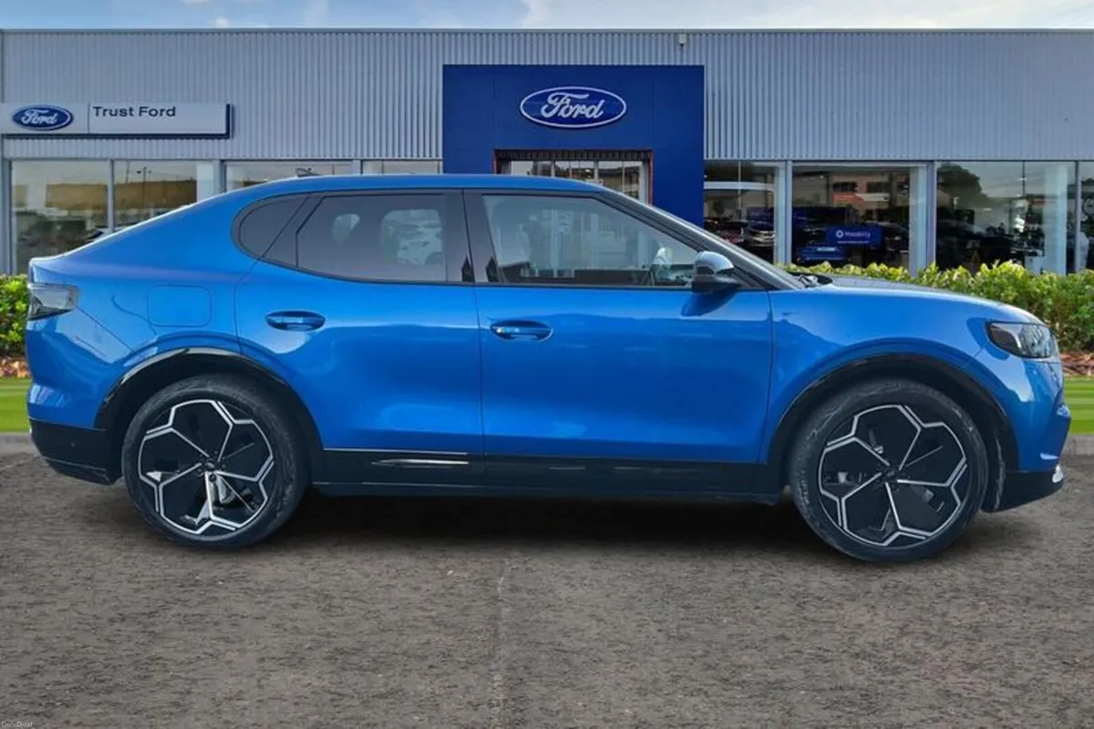 Ford Capri Extended Range 79kWh Premium SUV 5dr El - Image 3