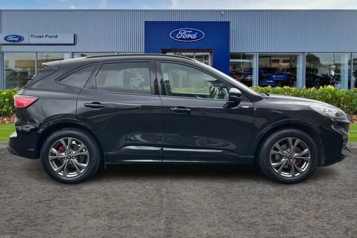Ford Kuga ST-Line Edition - Image 3