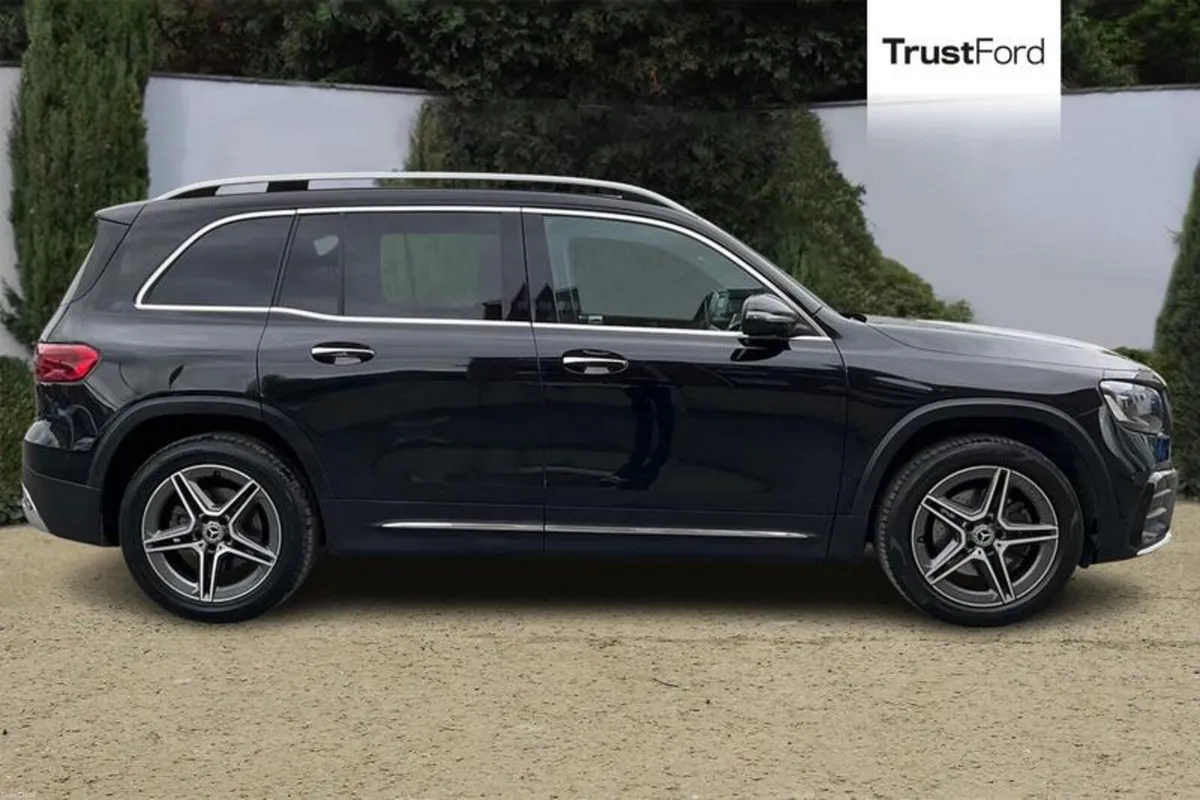 Mercedes-Benz GLB AMG Line - Image 3