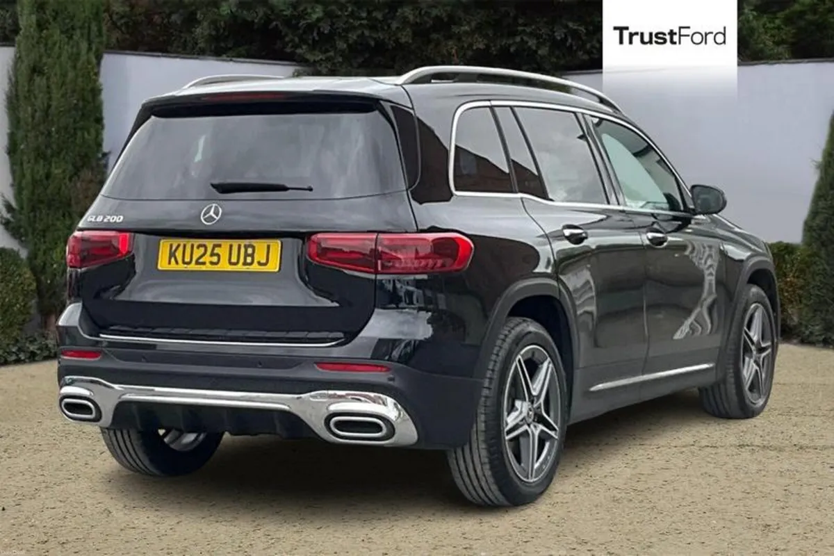 Mercedes-Benz GLB AMG Line - Image 4