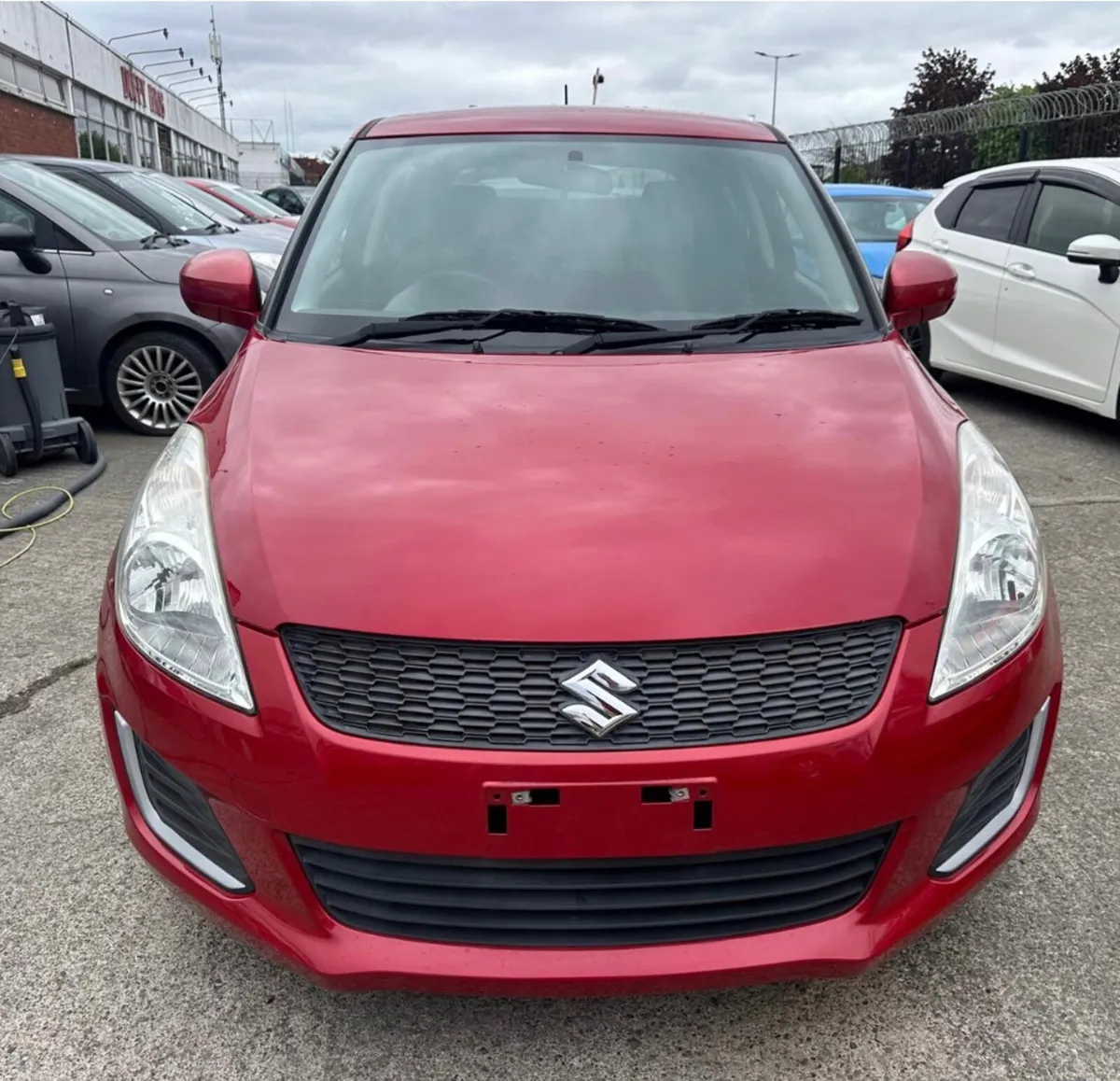 Suzuki Swift 2015 Automatic / only 43k km/ warrant - Image 3