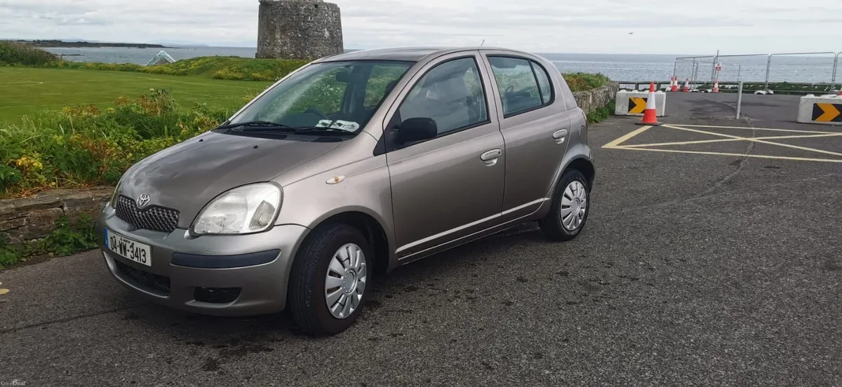 Toyota Yaris 2004 - Image 2