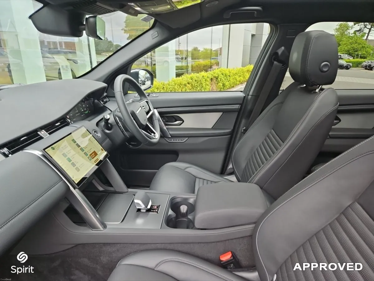 Land Rover Discovery Sport Discovery Sport Dyn Se - Image 4