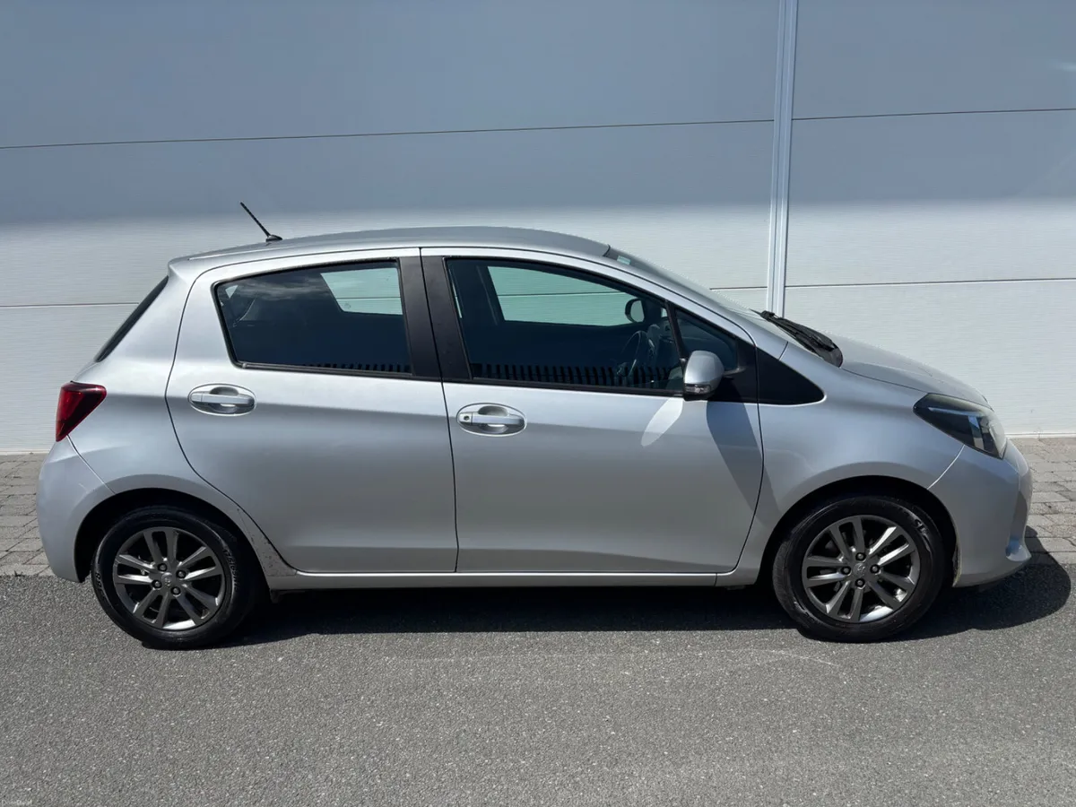 2016 TOYOTA YARIS LUNA 1.0i5D FSH NCT LOW KM - Image 4