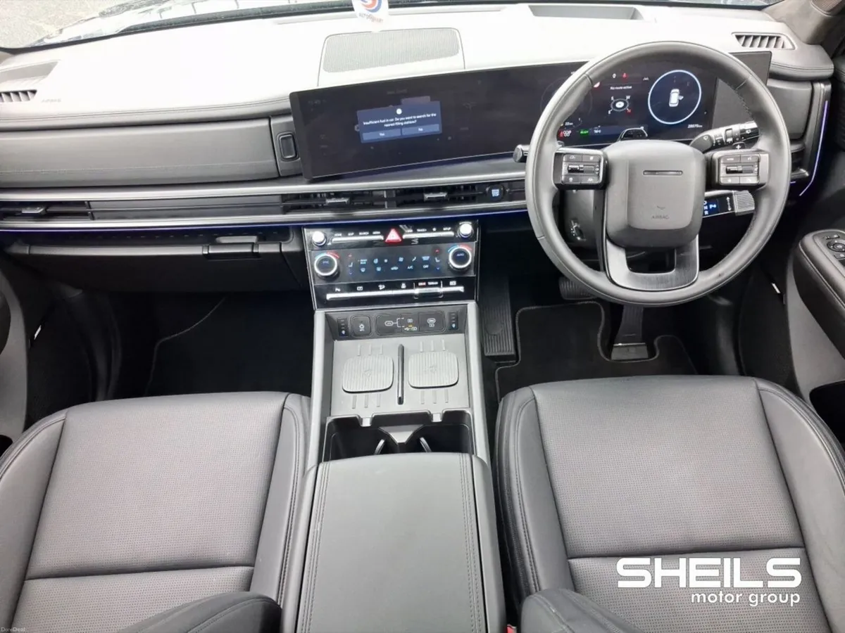 Hyundai Santa Fe 1.6 PHEV 4WD Premium Calligraphy - Image 3