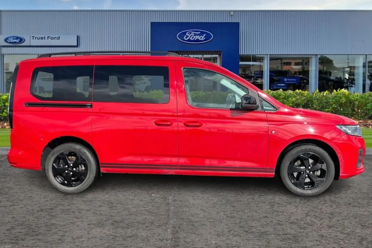 Ford Tourneo Connect Sport - Image 3