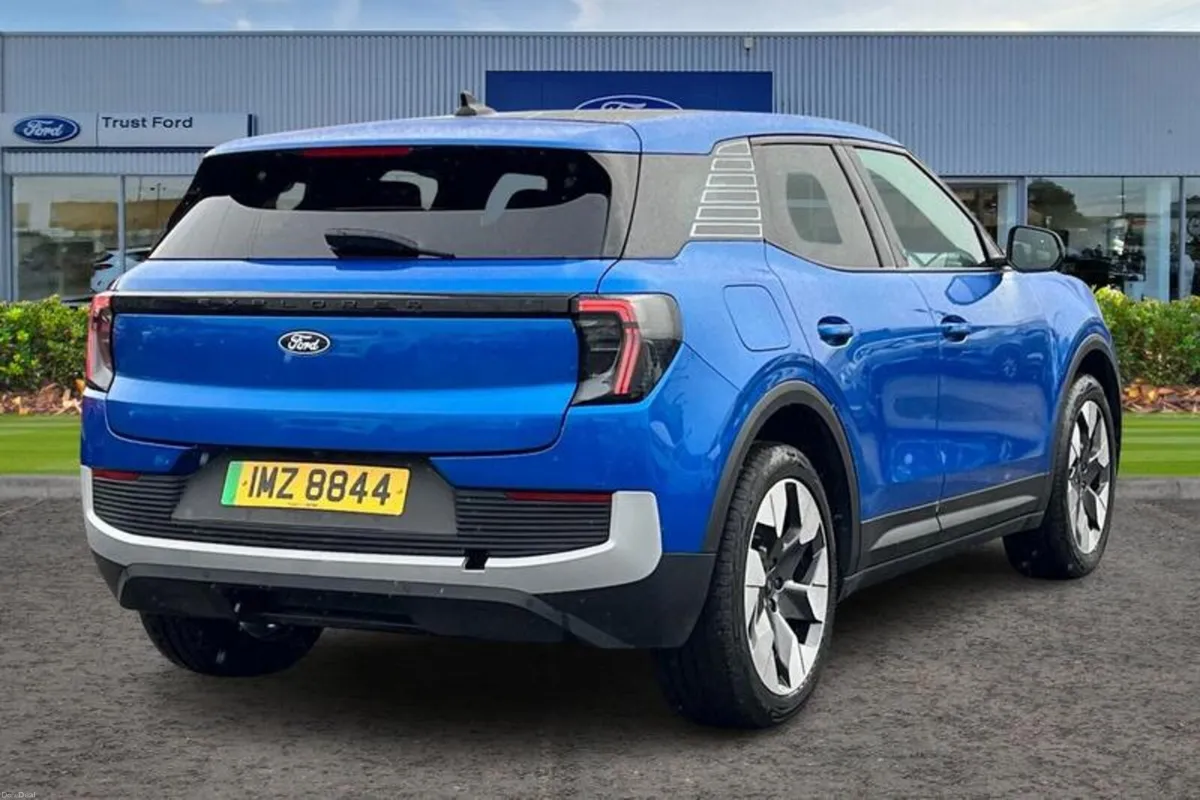Ford Explorer Premium - Image 4