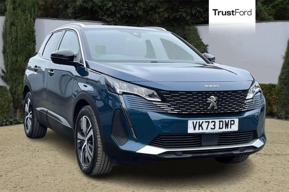 Peugeot 3008 1.2 PureTech Active Premium + SUV 5dr - Image 1