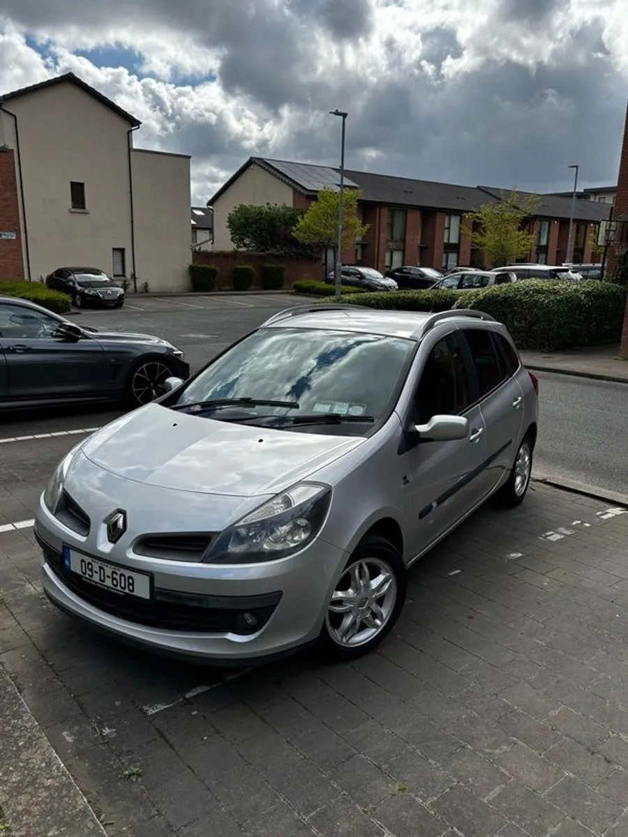 2009 Renault Clio - Image 1