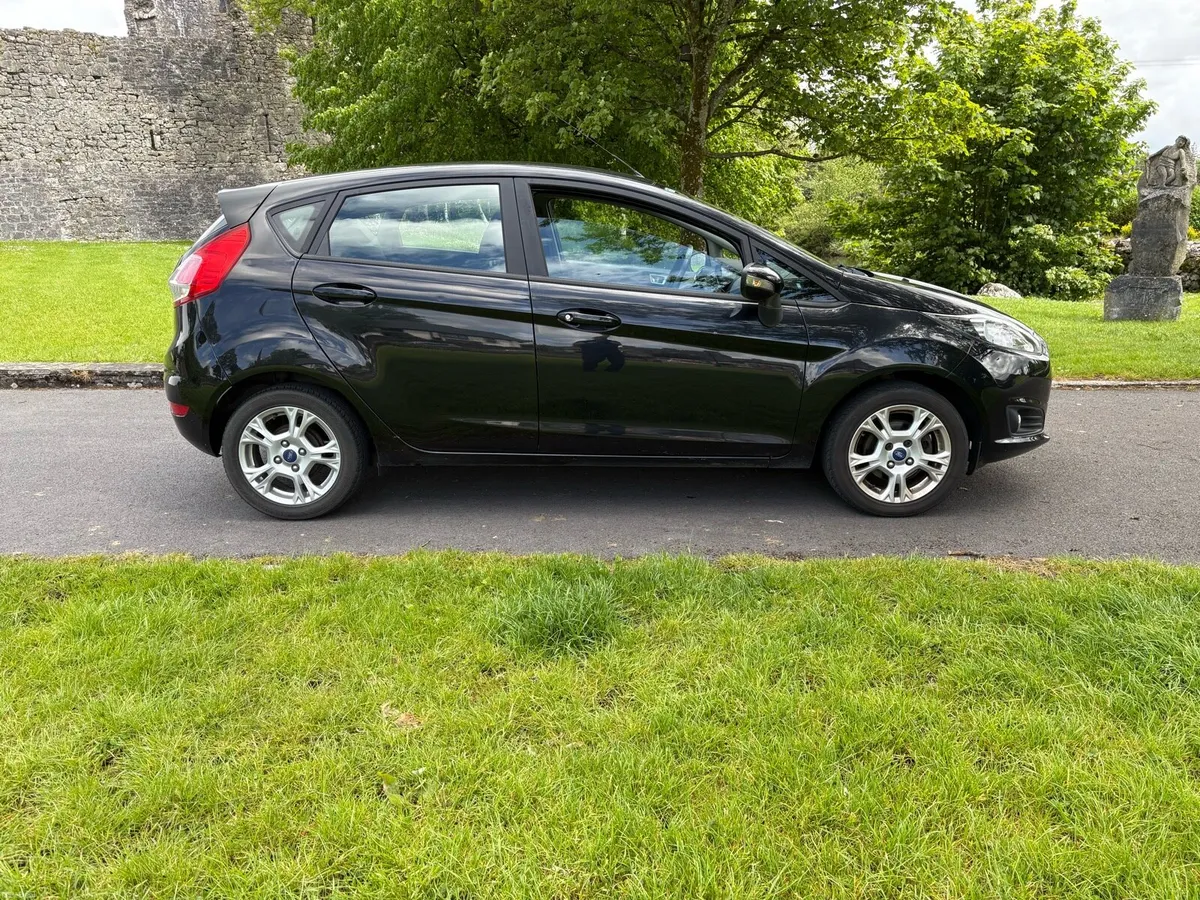 151 ford fiesta 1.2petrol 5door(low klms) - Image 1