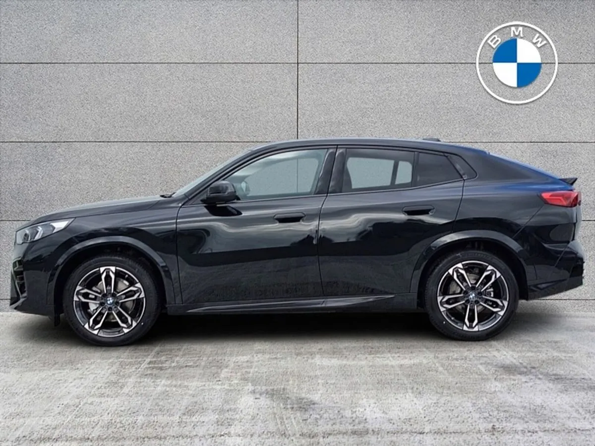 BMW iX2 eDrive20 M Sport - Image 3