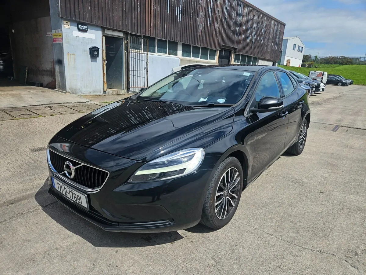 2017 Volvo V40 - Image 1