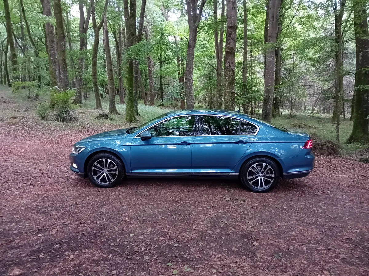 181 VW PASSAT  1.6 TDI 120 BHP HIGHLINE 6 SPEED - Image 4
