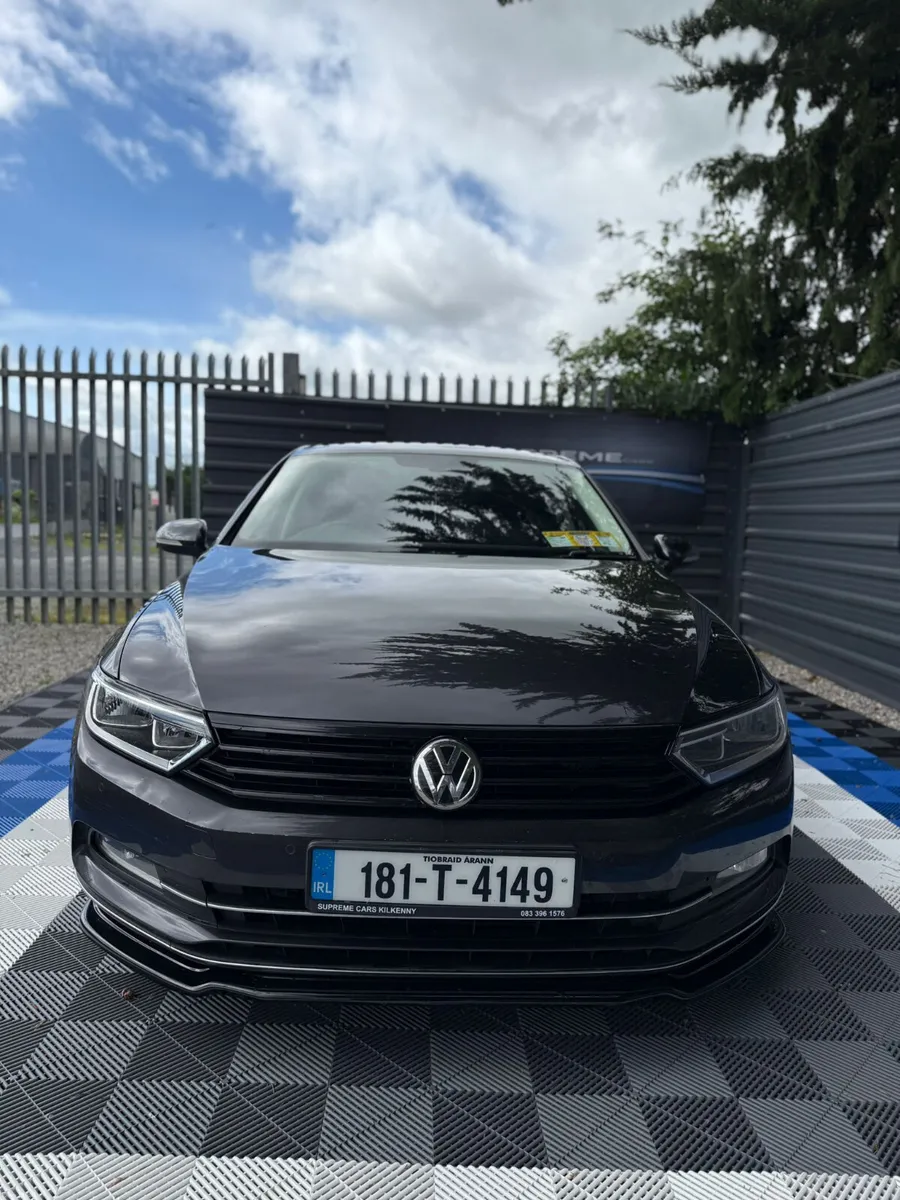 Volkswagen Passat 2018 - Image 2