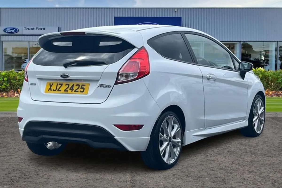 Ford Fiesta Zetec S - Image 4