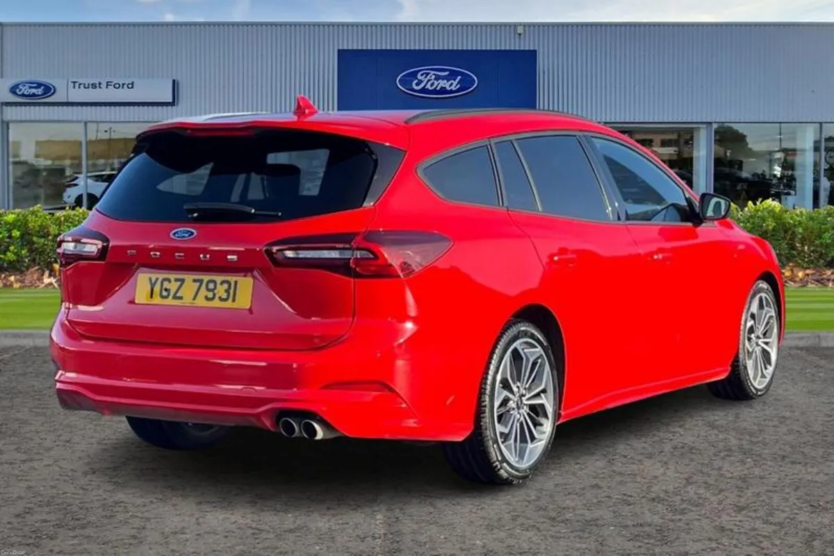 Ford Focus ST-Line Vignale - Image 4