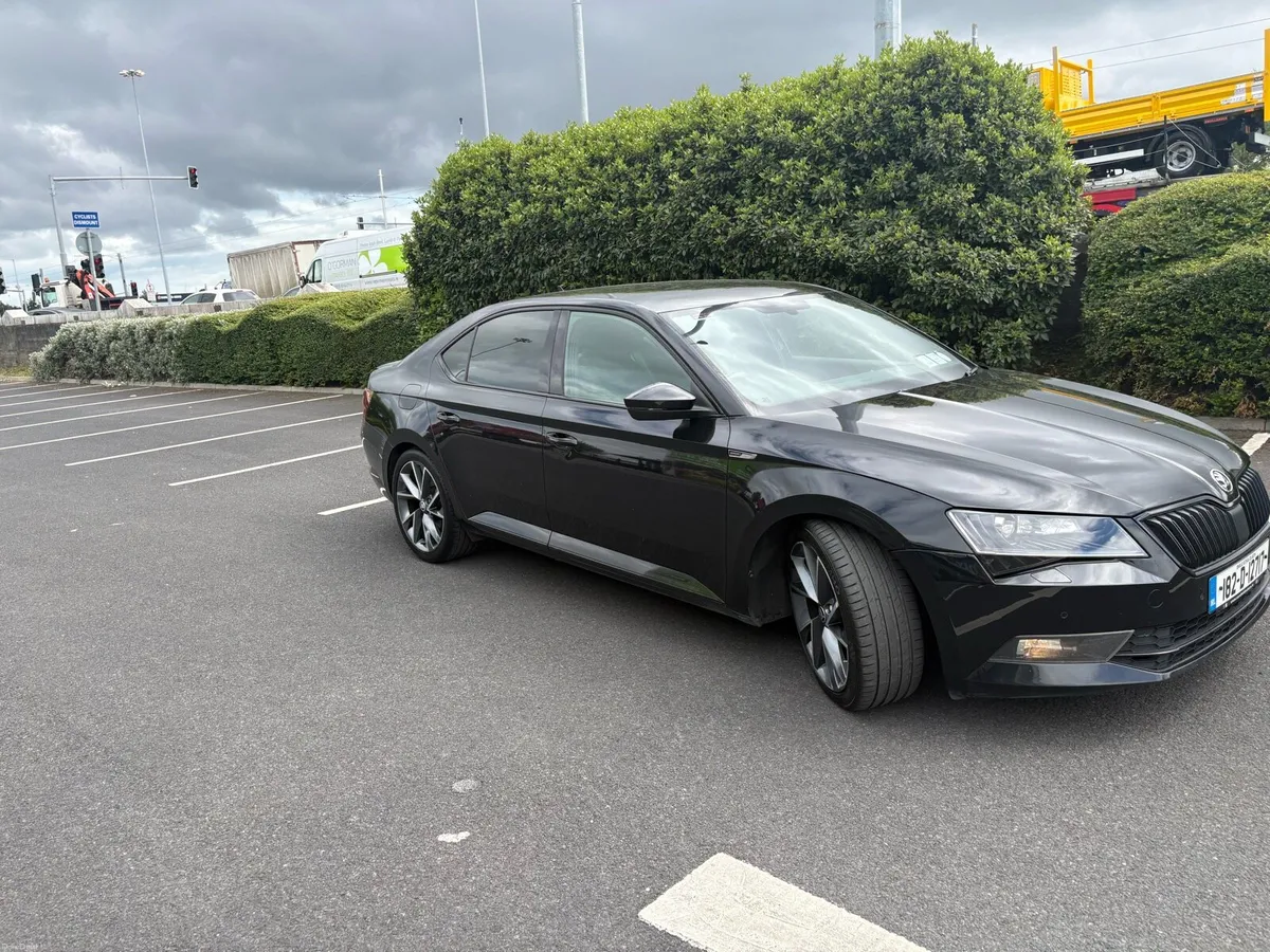 Car - Image 4