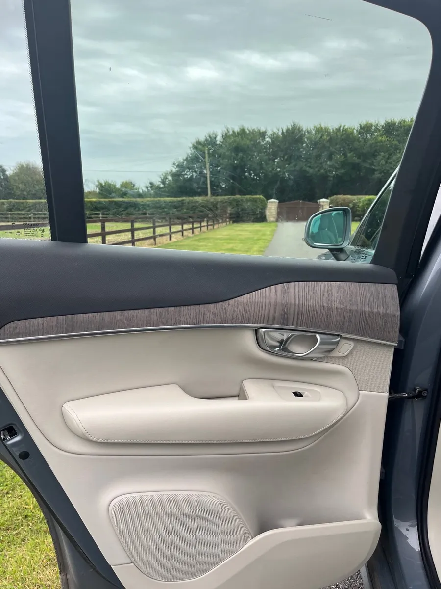 Volvo XC90 2023 - Image 6
