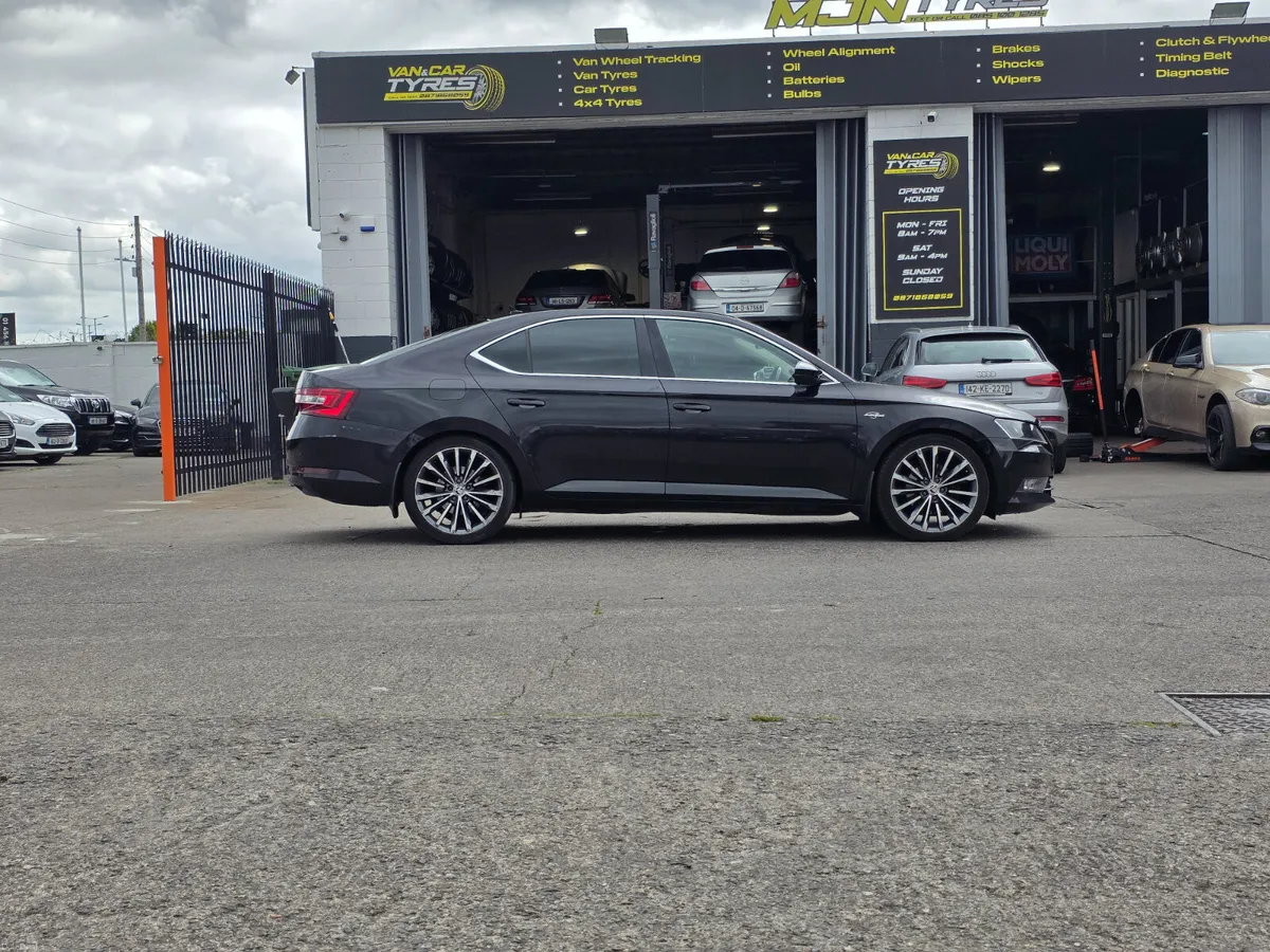 Skoda Superb L&K 2.0 TDI 150 BHP - Image 2