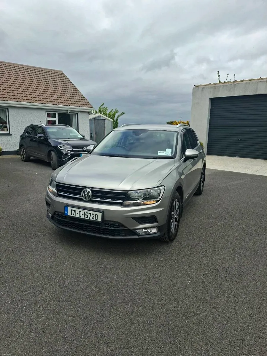 2017 VW Tiguan - Image 2