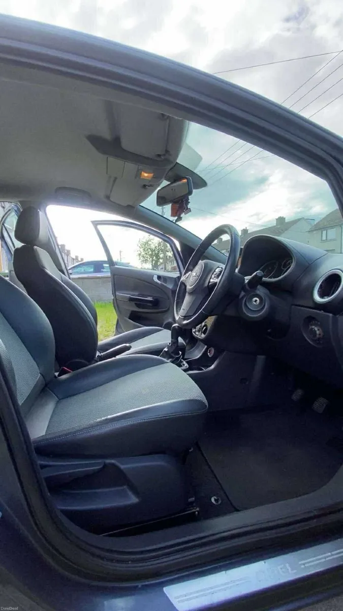 Opel Corsa 2009 - Image 1