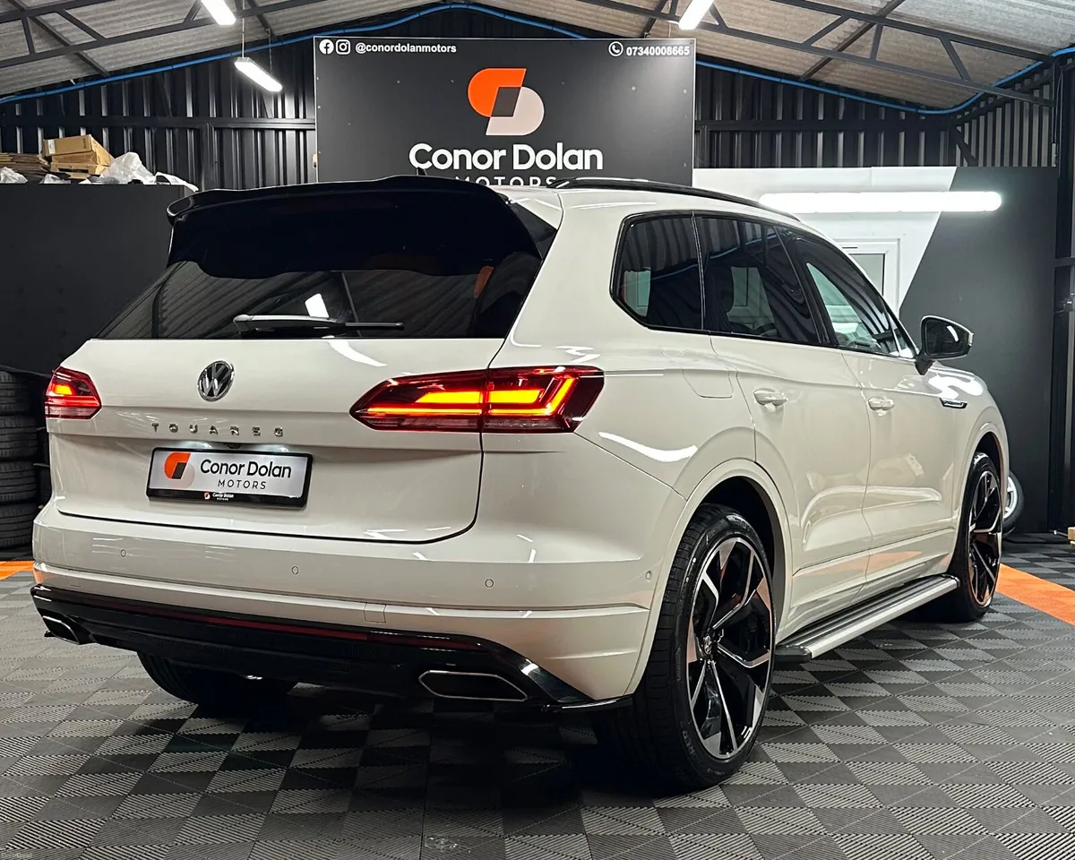 Volkswagen Touareg R Line (Ni Jeep) - Image 4