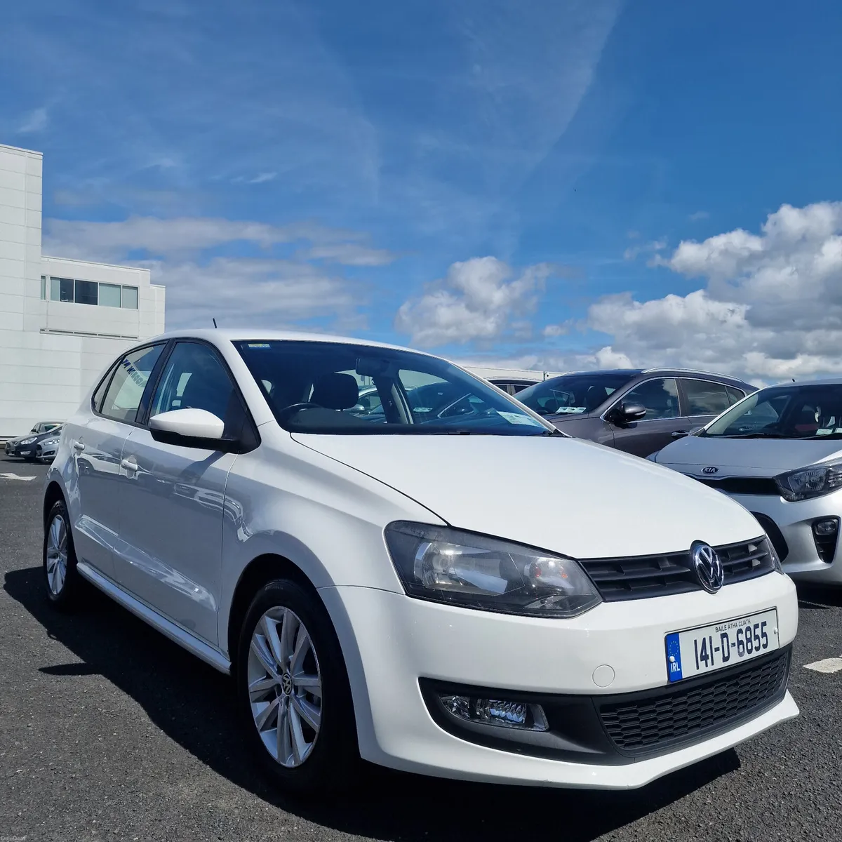 Volkswagen Polo 2014 Trendline Good Service Histor - Image 1
