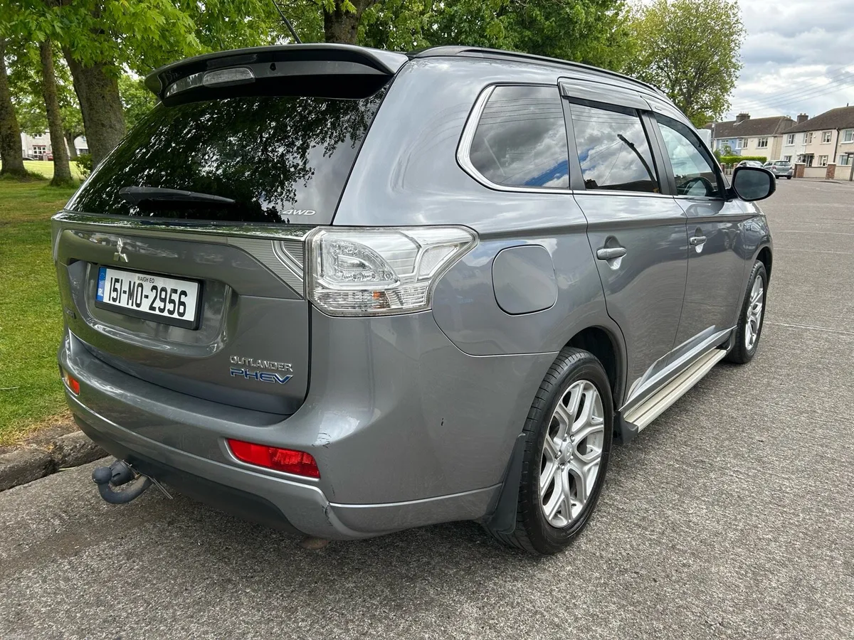 2015 Mitsubishi Outlander 2.0 PHEV 4X4 Automatic - Image 3