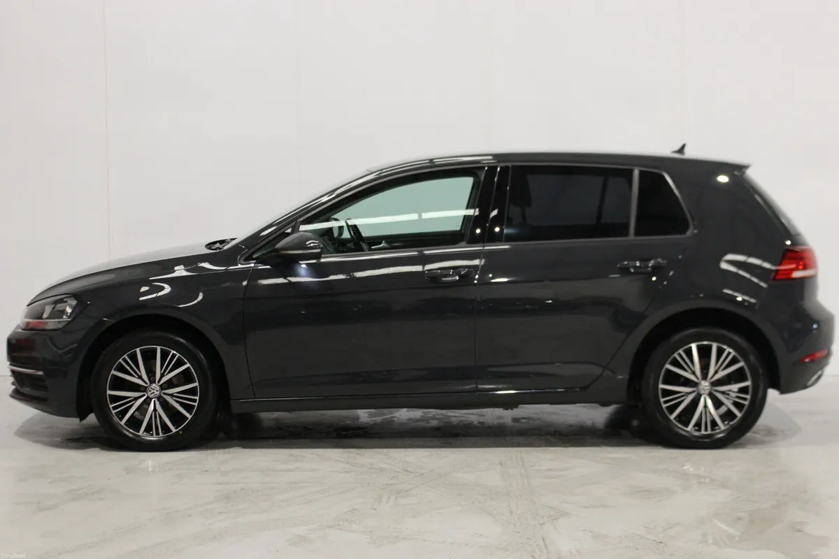 Volkswagen Golf 2017 1.6 TDI SE - Image 4