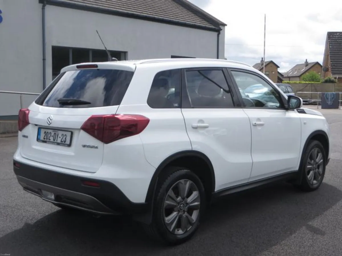 Suzuki Vitara 1.0 PETROL 5DR - Image 3