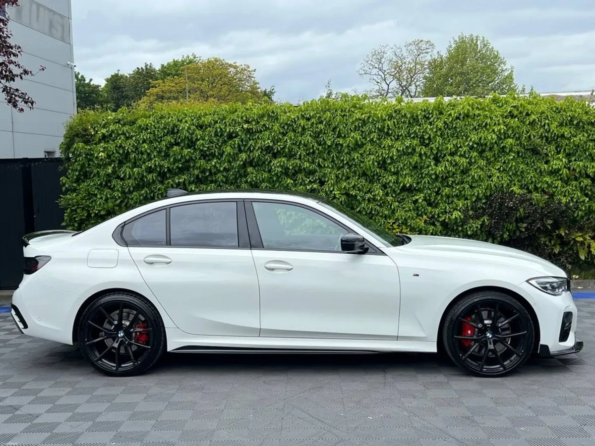 BMW 3-Series 330e M-SPORT COMPETITION 2.0 HYBRID / - Image 2