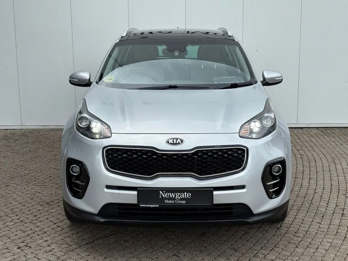 Kia Sportage **Panoramic Sunroof** 1.7 Platinum S - Image 3