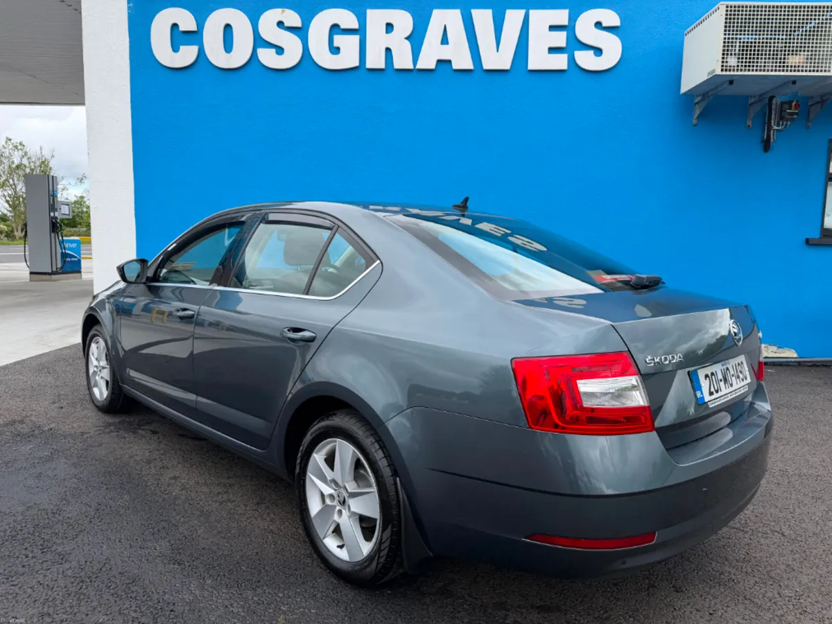 Skoda Octavia 1.6 TDI SE Technology 115PS 5DR * AP - Image 4