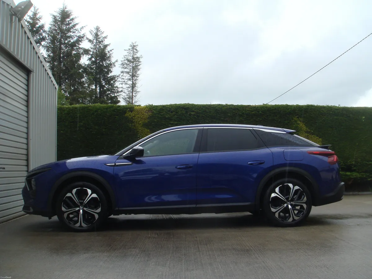 23 C5X Shine Plus + 1.6 PHEV 221 BHP €140 Tax - Image 4