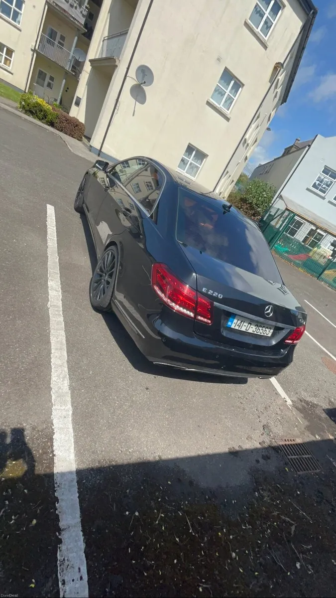 Mercedes-Benz E-Class 2014 - Image 2