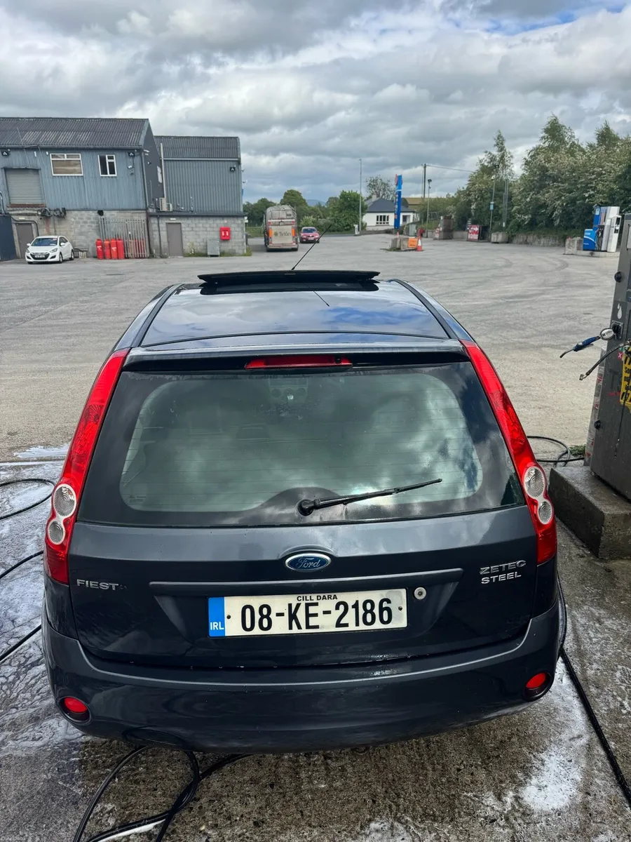 Ford Fiesta 1.2 - Image 2