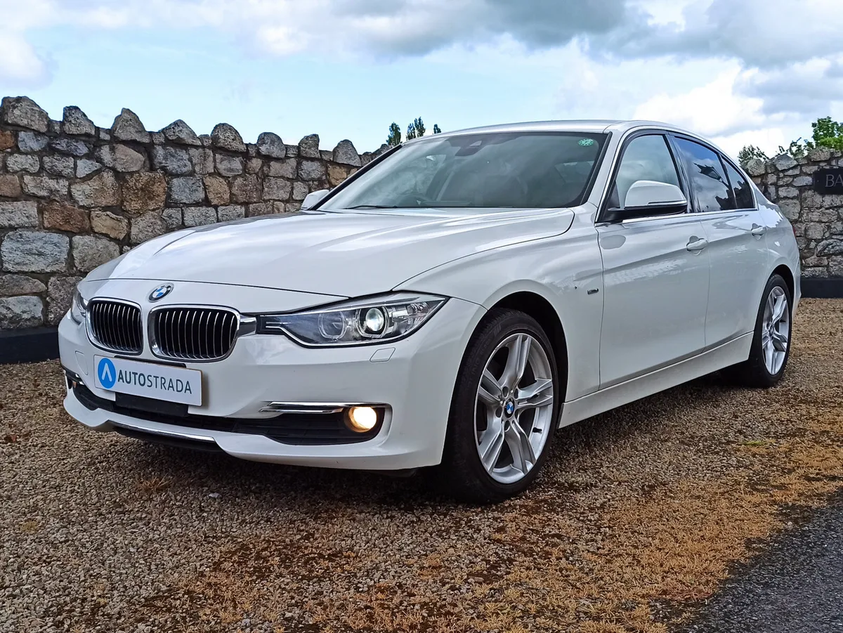 141 BMW 320d Luxury • Black Leather - Image 3