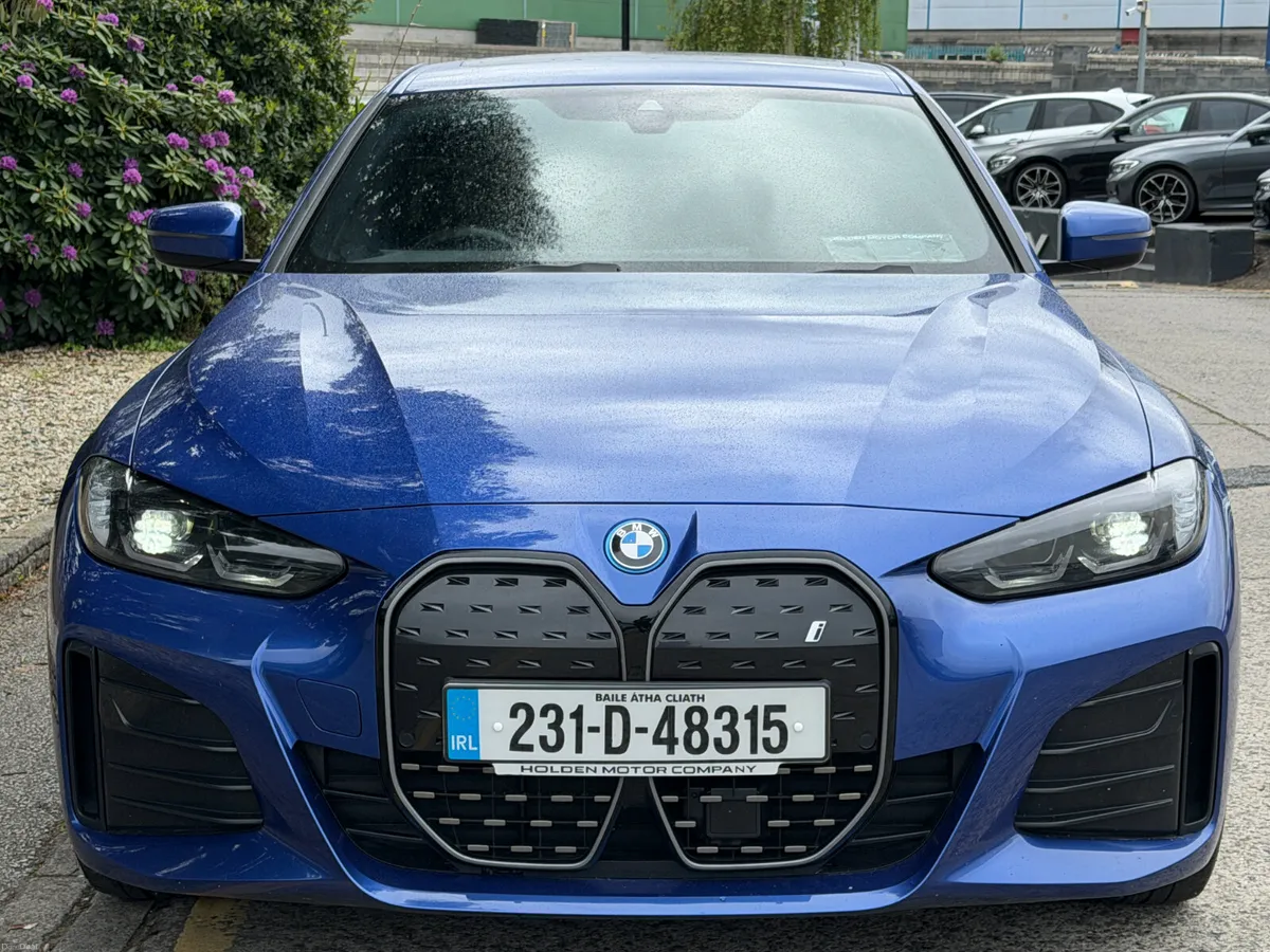 2023 BMW i4..SUNROOF..M-SPORT..2 KEYS - Image 4