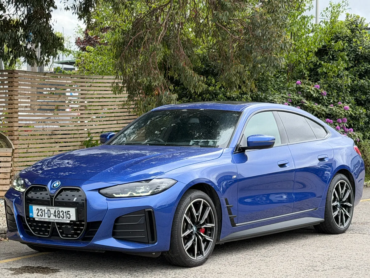 2023 BMW i4..SUNROOF..M-SPORT..2 KEYS - Image 1