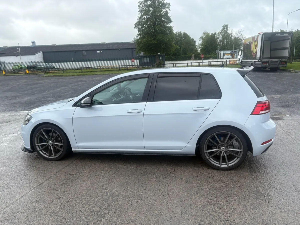 Volkswagen Golf - Image 4
