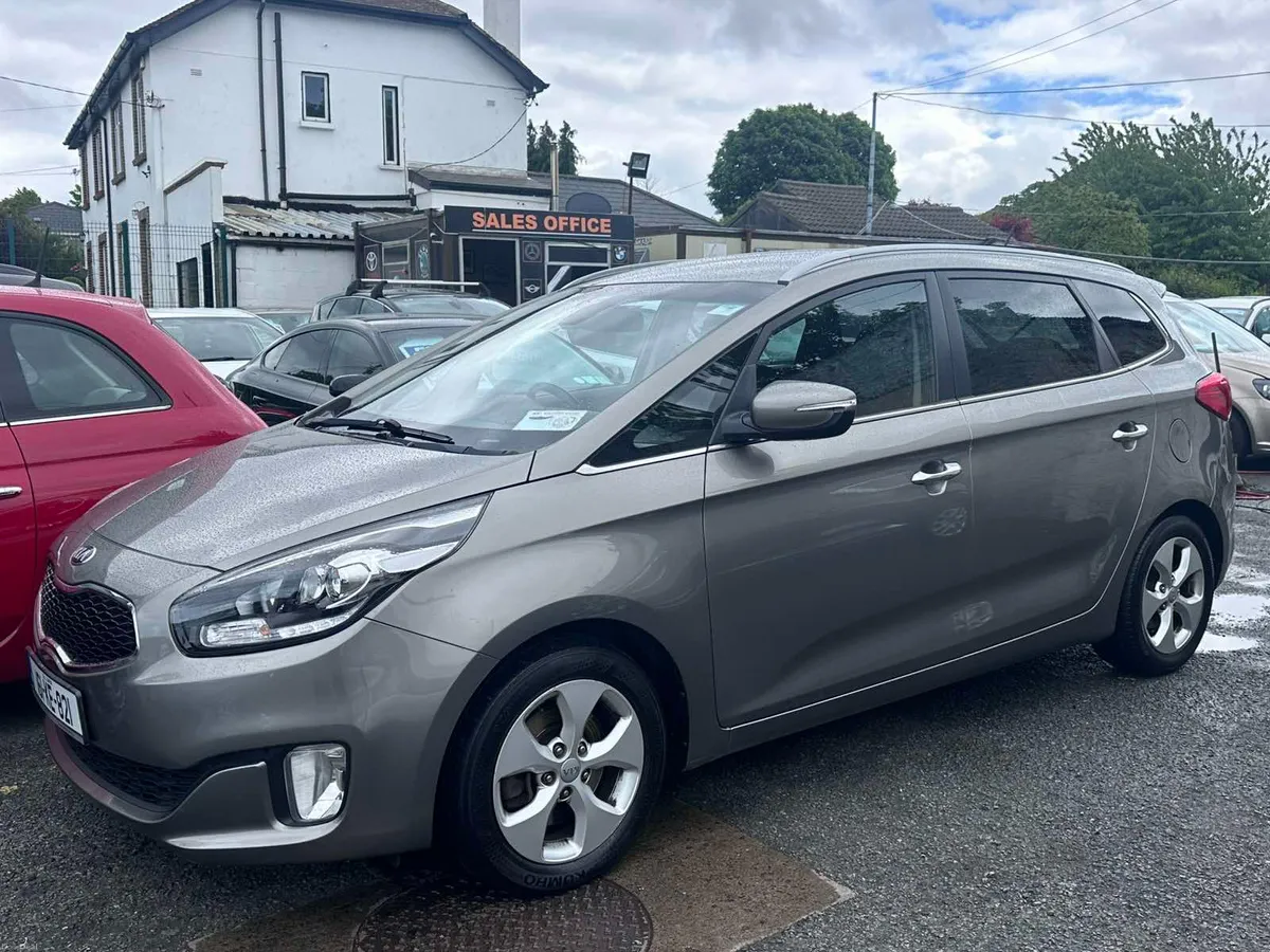 Kia Carens Low Mileage, NCT + TAX - Image 2