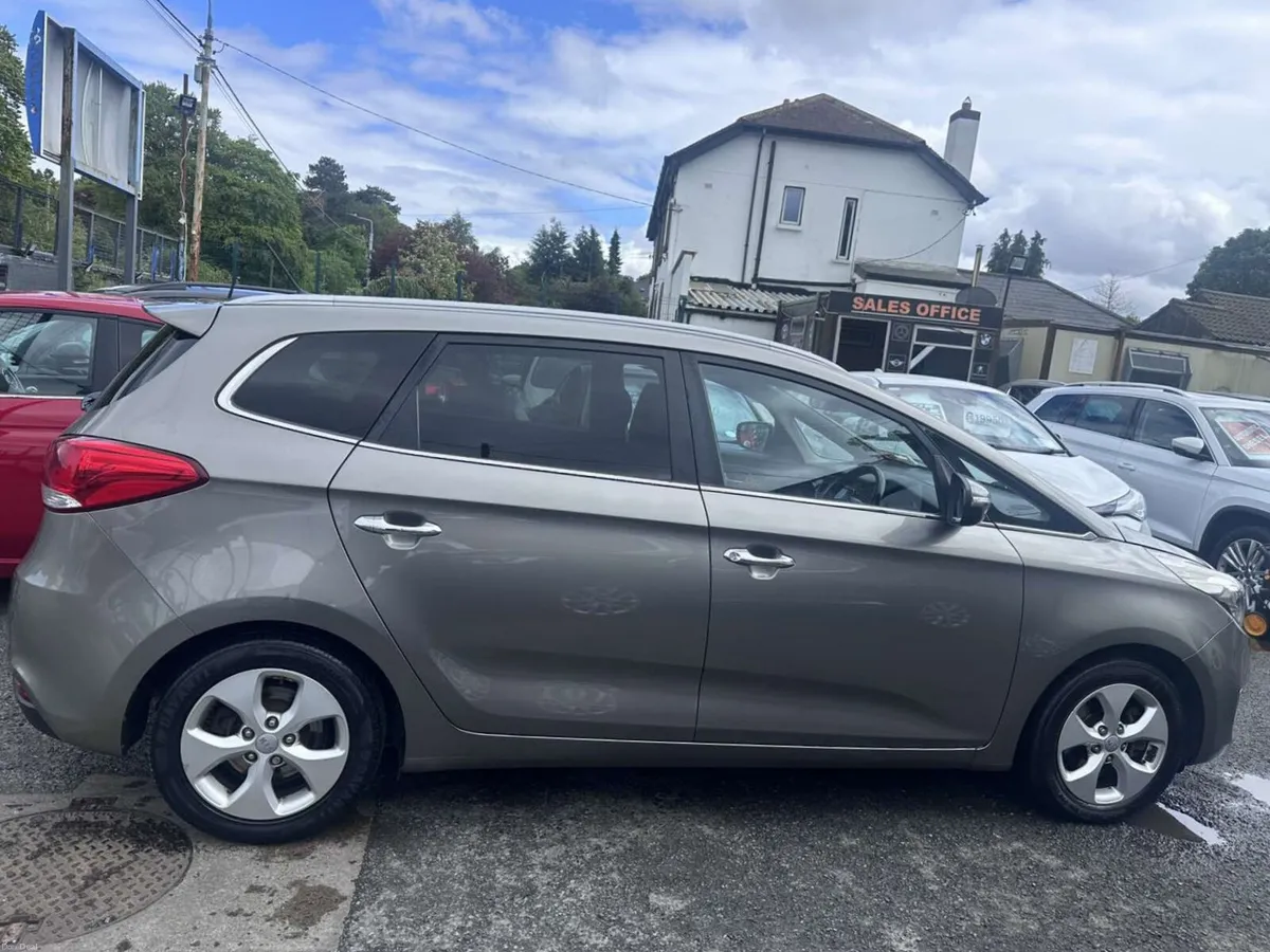 Kia Carens Low Mileage, NCT + TAX - Image 6