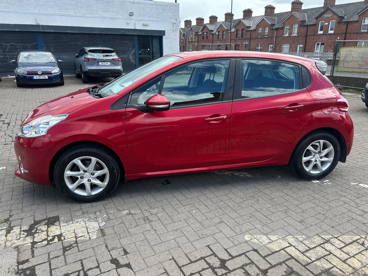 Peugeot 208 2015 1.4D AUTO - Image 3
