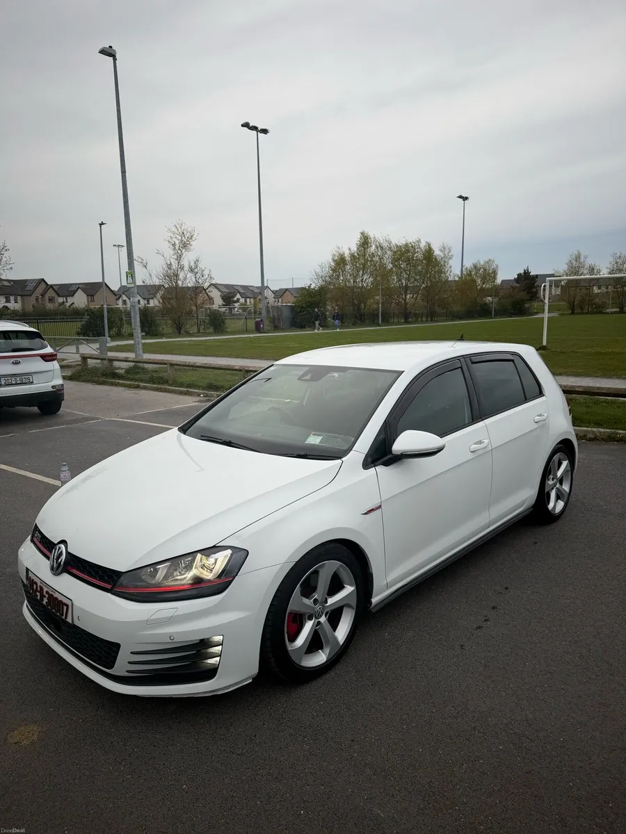 2014 Volkswagen Golf GTI 2.0 TSI DSG - Image 3