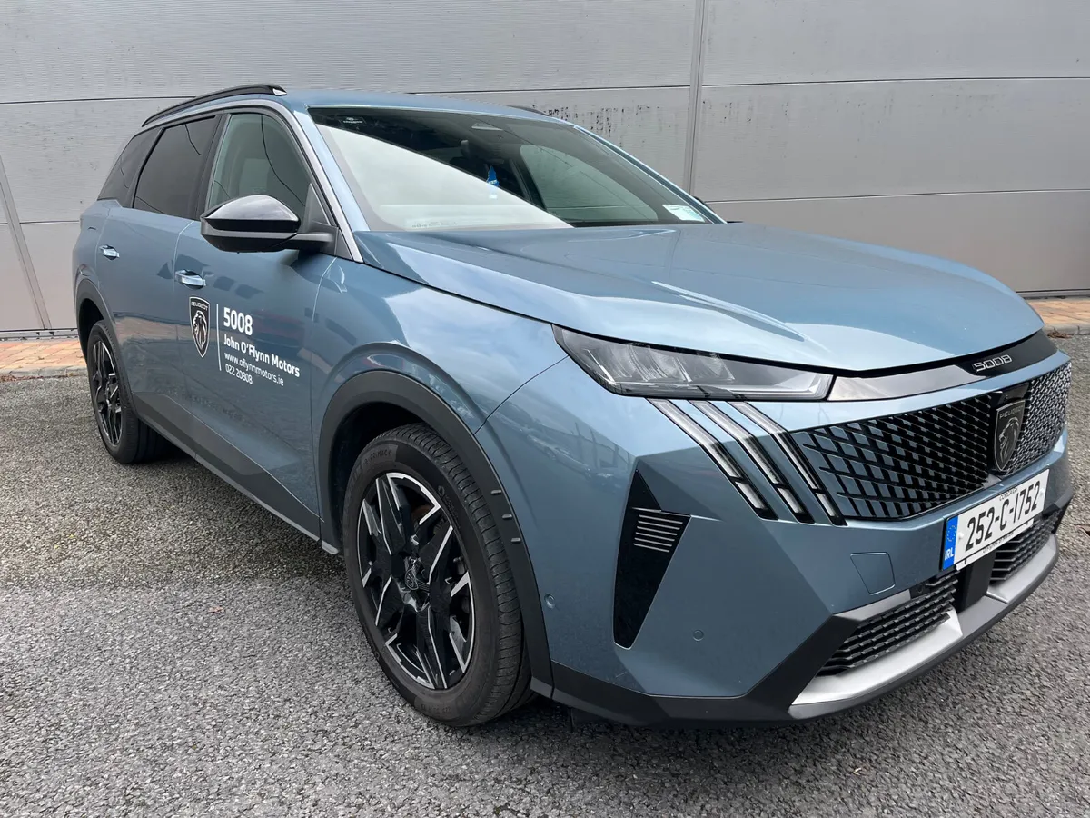 Peugeot 5008 2025 - Image 1