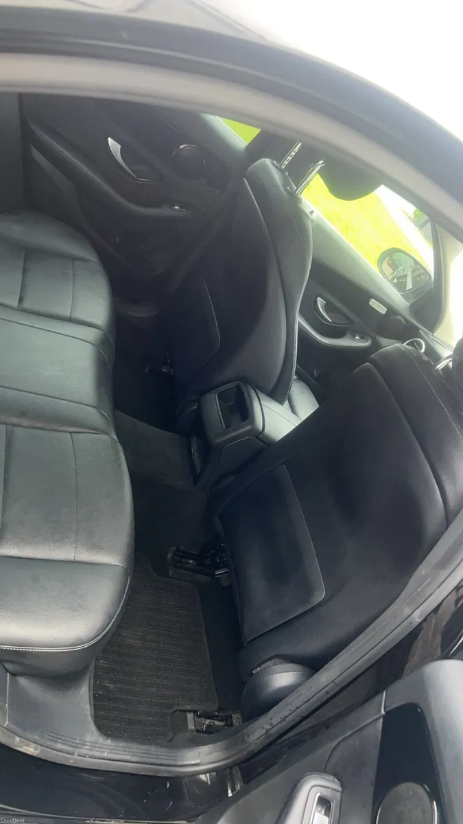 Mercedes-Benz C-Class 2017 - Image 2