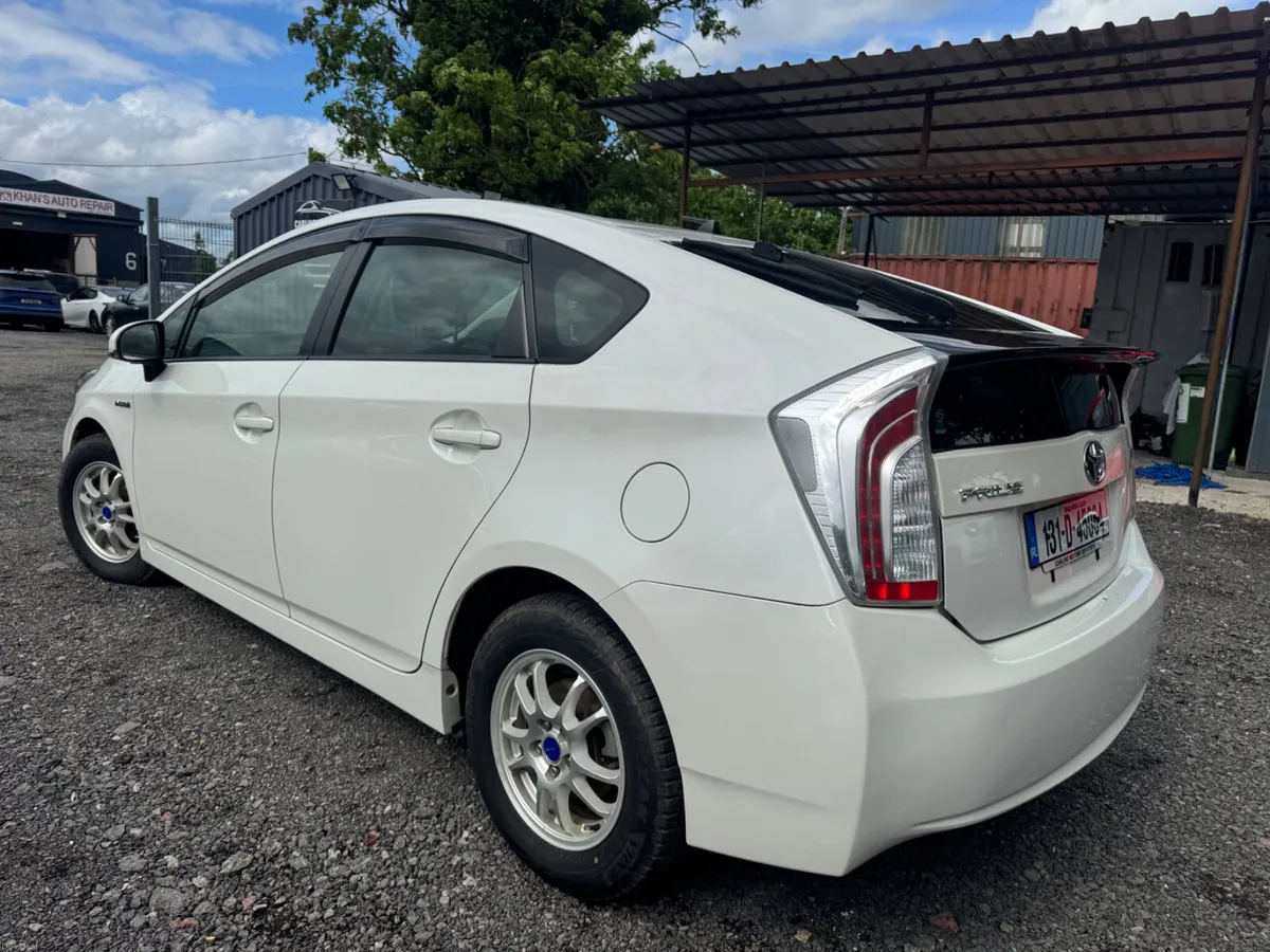 Toyota Prius Hybrid Automatic - Image 4