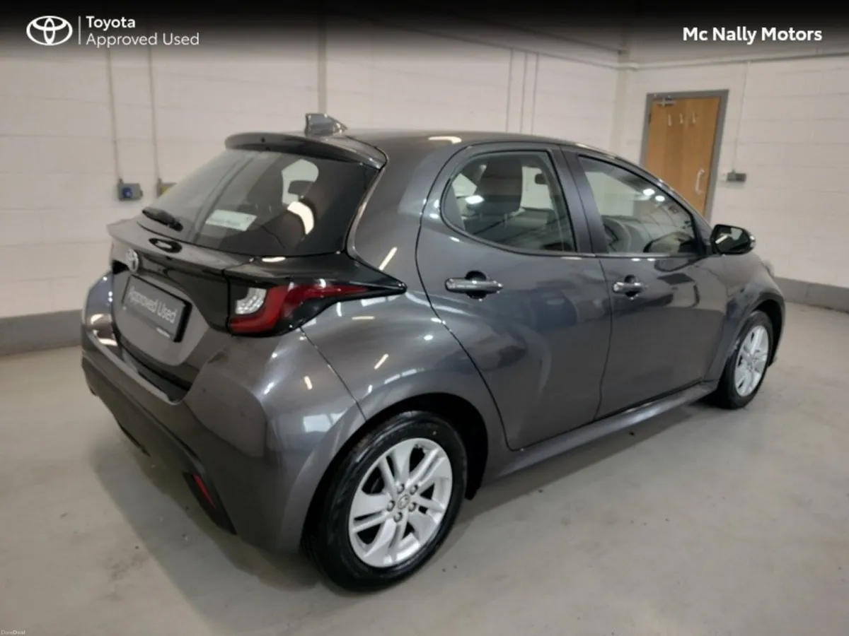 Toyota Yaris 1.0 LUNA 5DR PETROL MANUAL - Image 3